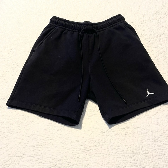 Michael Jordan black shorts - Picture 1 of 3